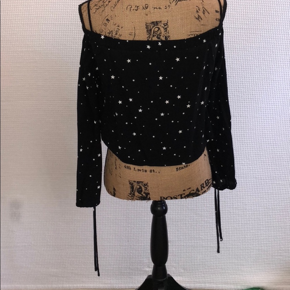 Cropped Pacsun off the shoulder Top!! - Picture 4 of 7